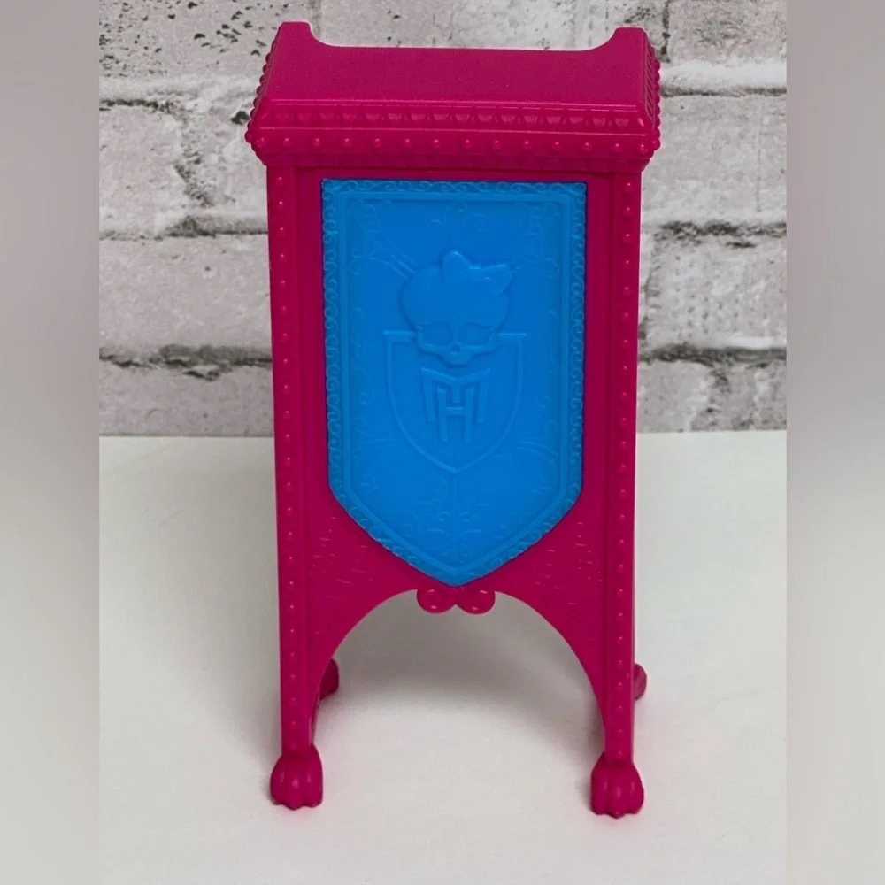 Monster High Deluxe High School Replacement Podium Console Table Furniture